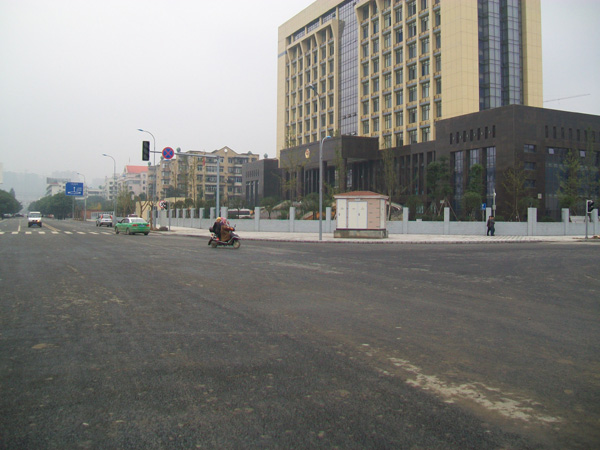 市政道路建设再次增光彩